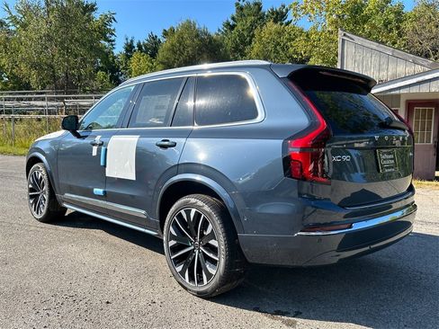 New 2026 Volvo XC90 B6 Plus w/ Protection Package Premier image 4