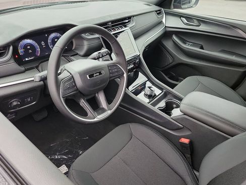 New 2025 Jeep Grand Cherokee Laredo X image 3