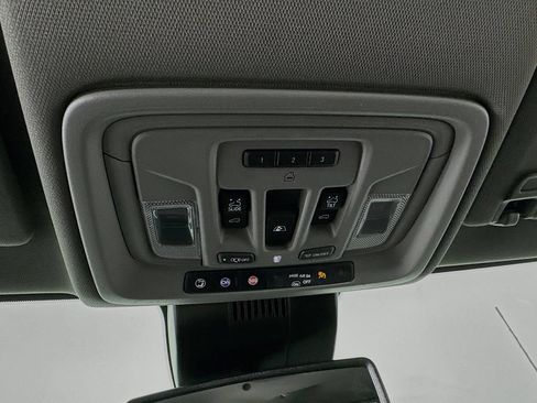 Used 2025 GMC Sierra 3500 Denali AWD/4WD image 19