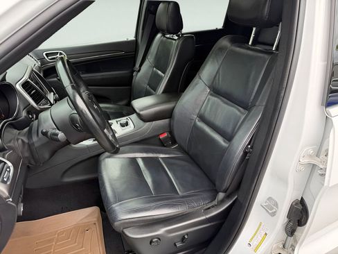 Used 2018 Jeep Grand Cherokee Limited w/ Trailer Tow Group IV AWD/4WD image 18