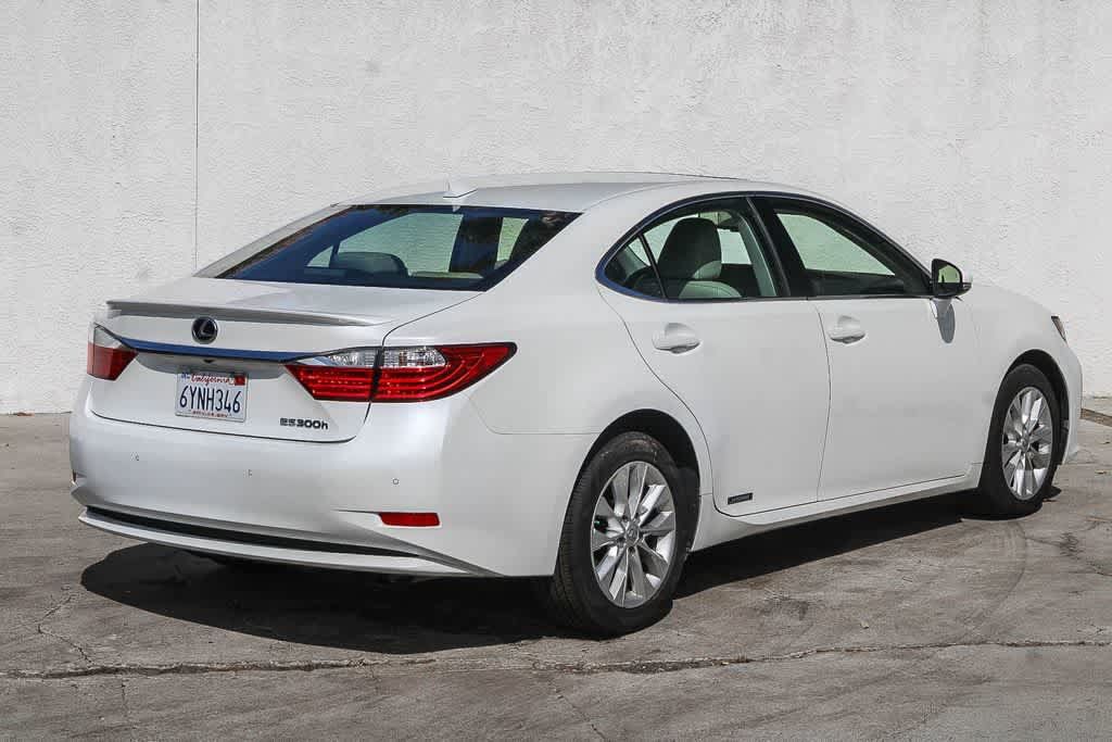 Used 2013 Lexus ES 300h w/ Premium Pkg FWD image 4