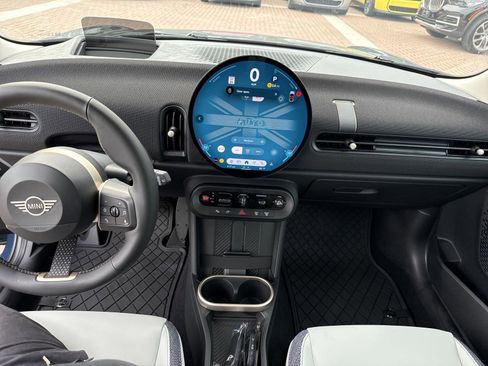 Used 2025 MINI Cooper S image 18