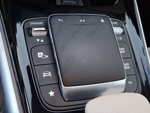 Used 2023 Mercedes-Benz GLB 250 4MATIC image 20