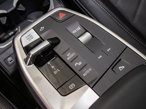 Used 2025 BMW X1 xDrive28i w/ Technology Package image 18