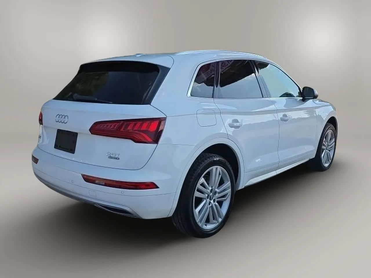 Used 2018 Audi Q5 2.0T Premium Plus w/ Premium Plus Package AWD/4WD image 7