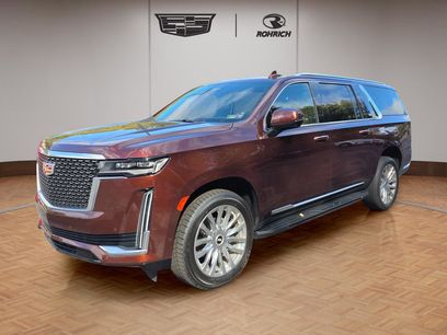 Certified 2022 Cadillac Escalade ESV Premium Luxury w/ LPO, Illumination Package