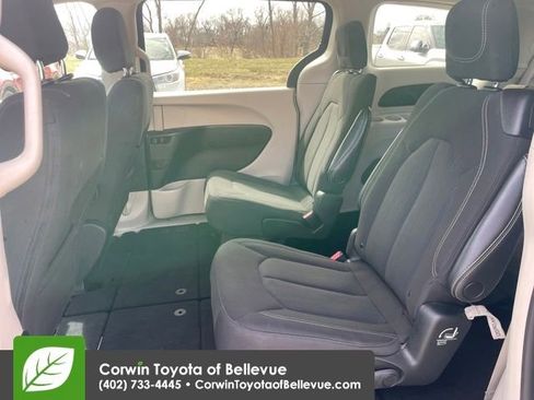 Used 2023 Chrysler Voyager LX image 25