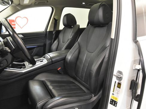 Used 2019 BMW X7 xDrive40i w/ Parking Assistance Package image 11