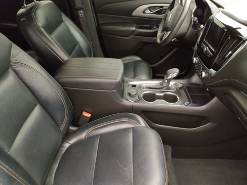 Used 2021 Chevrolet Traverse LS image 21