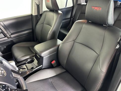 Used 2023 Toyota 4Runner TRD Off-Road Premium w/ Off Road Premium Plus Package AWD/4WD image 25