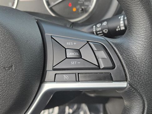 Used 2021 Nissan Kicks S FWD image 17