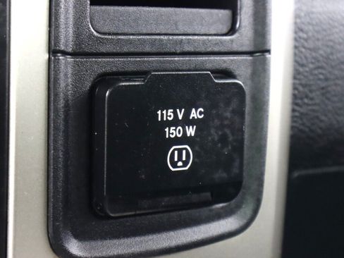 Used 2015 RAM 1500 Outdoorsman AWD/4WD image 23
