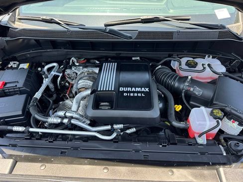 Used 2025 Chevrolet Silverado 1500 High Country w/ High Country Premium Package AWD/4WD image 34