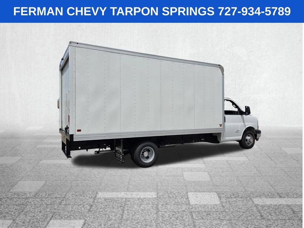 New 2026 Chevrolet Express 4500 w/ Power Convenience Package RWD image 10