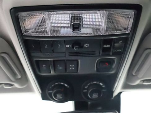 Used 2020 Toyota 4Runner TRD Off-Road Premium w/ Moonroof Package AWD/4WD image 41