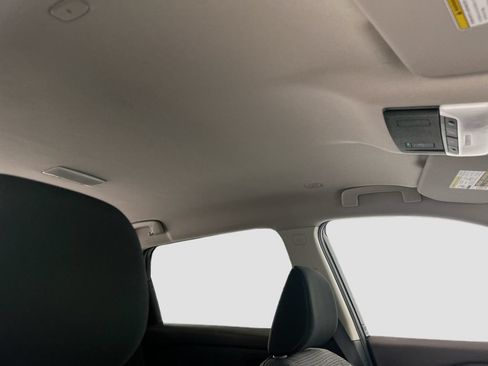 Used 2023 Nissan Rogue SV FWD image 16