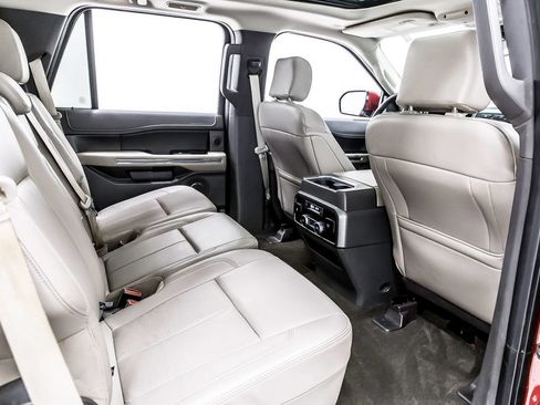 Used 2019 Ford Expedition XLT w/ Equipment Group 202A RWD image 33