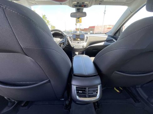 Used 2022 Chevrolet Malibu LT FWD image 21