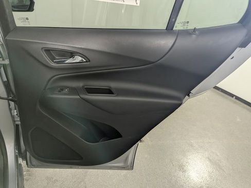 Used 2020 Chevrolet Equinox LT image 17