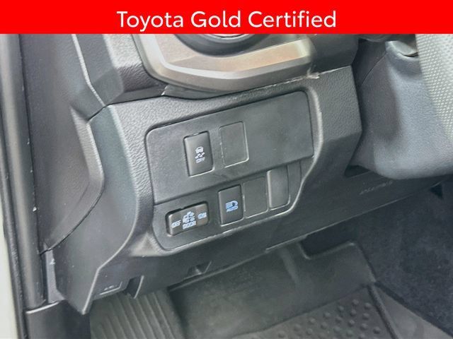 Certified 2023 Toyota Tacoma SR5 AWD/4WD image 11