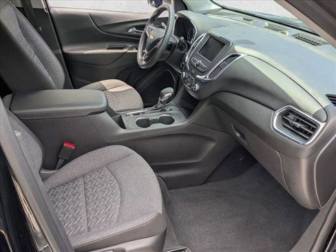 Used 2023 Chevrolet Equinox LT FWD image 18