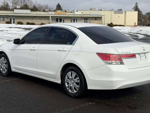Used 2011 Honda Accord LX image 5