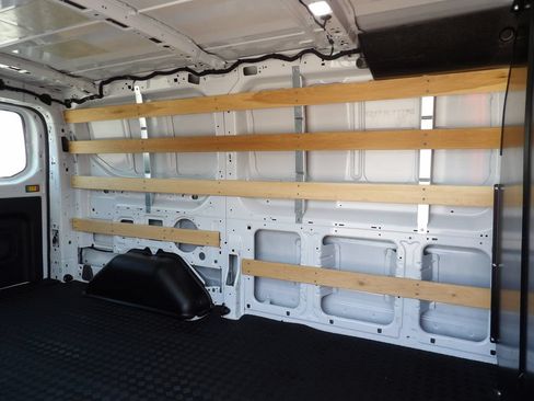 Used 2025 Ford Transit 250 Low Roof w/ Exterior Upgrade Package RWD image 27