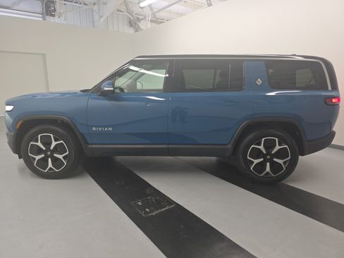 Used 2023 Rivian R1S Adventure AWD/4WD image 2