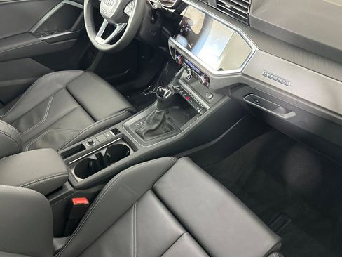 Used 2025 Audi Q3 2.0T Premium w/ Convenience Package image 15