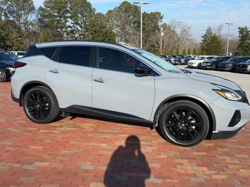 Used 2023 Nissan Murano SV w/ SV Midnight Edition Package FWD image 4