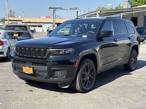 Used 2024 Jeep Grand Cherokee L Laredo image 7