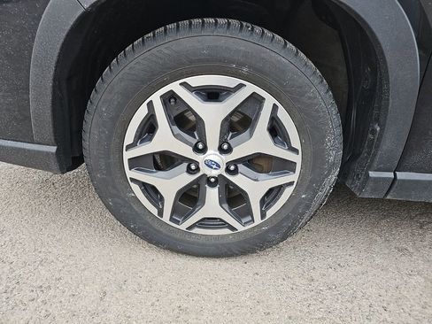 Used 2023 Subaru Forester Premium image 10