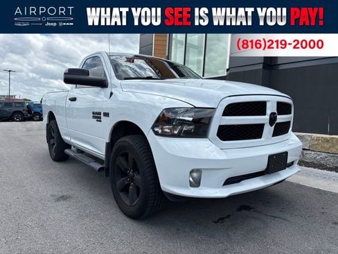 Used 2022 RAM 1500 Express w/ Express Value Package AWD/4WD image 1