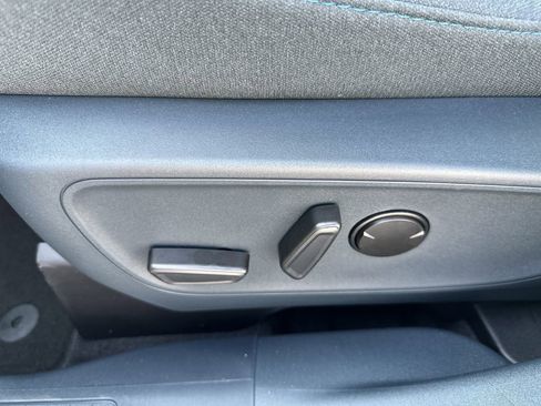 New 2025 Ford Maverick XLT w/ XLT Luxury Package image 19