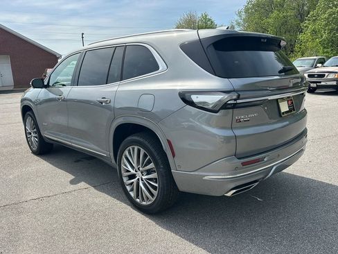 New 2026 Buick Enclave Avenir FWD image 8