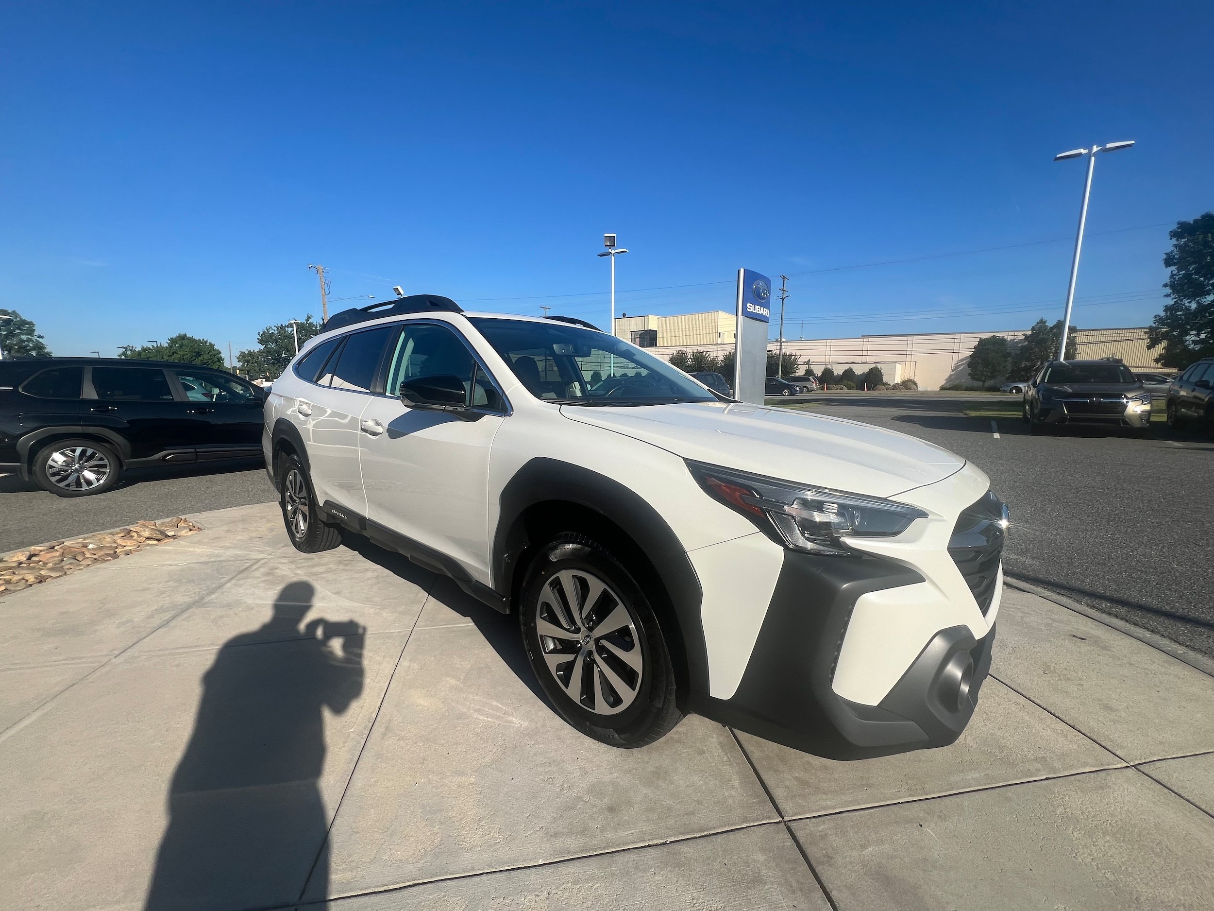 Certified 2023 Subaru Outback Premium AWD/4WD image 3