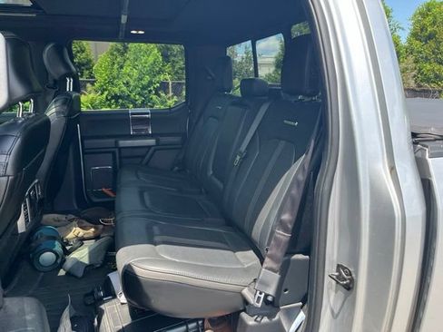 Used 2017 Ford F150 Platinum w/ Equipment Group 701A Luxury AWD/4WD image 14