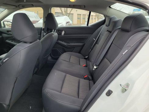 Used 2024 Nissan Altima 2.5 SV w/ SV Premium Package image 11