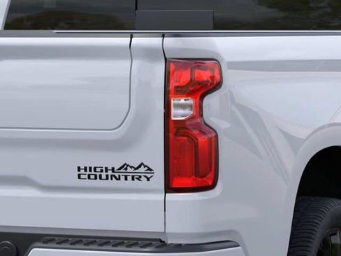 New 2026 Chevrolet Silverado 1500 High Country AWD/4WD image 11