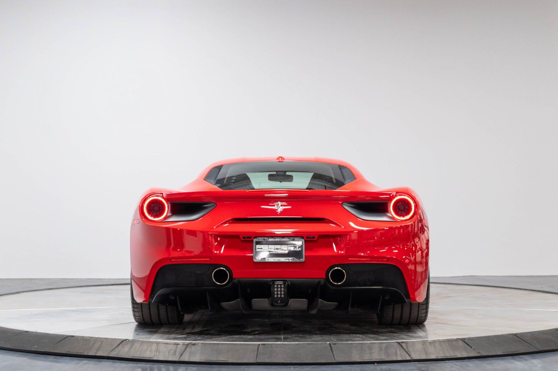 Used 2018 Ferrari 488 GTB RWD image 57