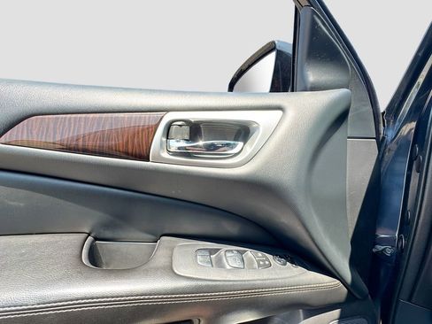 Used 2014 Nissan Pathfinder Platinum w/ Platinum Premium Package AWD/4WD image 21