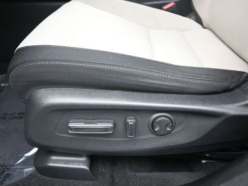 Used 2024 Honda CR-V EX image 12