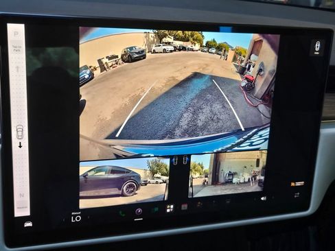 Used 2022 Tesla Model S AWD/4WD image 21
