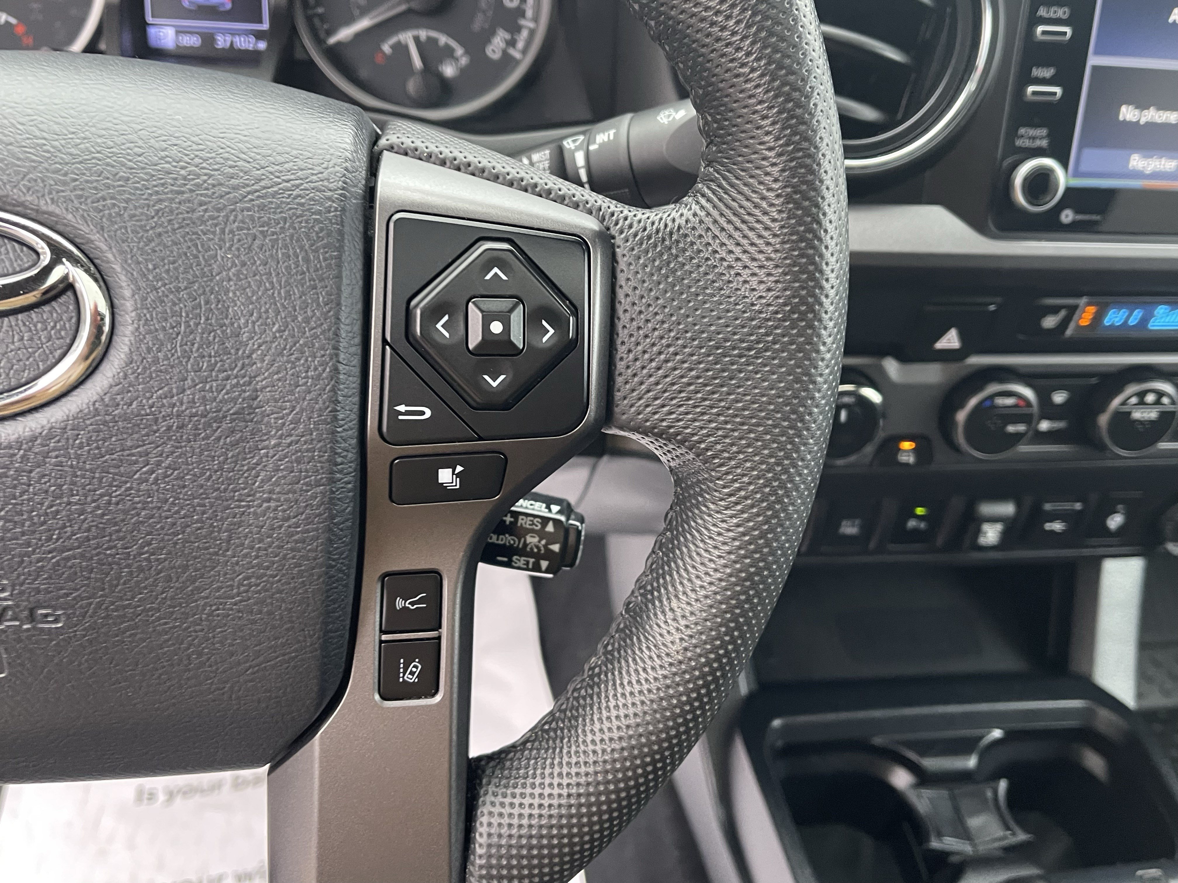 Certified 2020 Toyota Tacoma TRD Off-Road w/ TRD Premium Off Road Package AWD/4WD image 24
