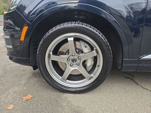 Used 2017 Audi Q7 3.0T Premium Plus w/ Premium Plus Package image 36