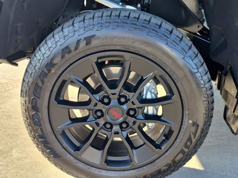 Used 2026 Toyota Tundra Platinum w/ TRD Off-Road Package AWD/4WD image 15