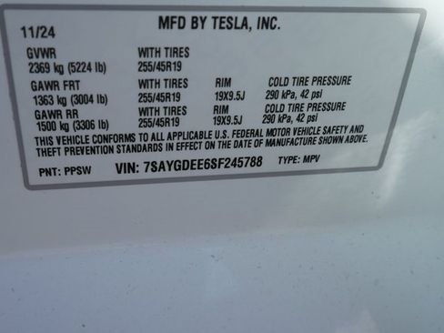 Used 2025 Tesla Model Y Long Range image 26