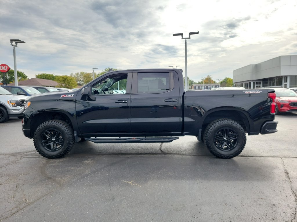 Used 2022 Chevrolet Silverado 1500 LT Trail Boss w/ Convenience Package II AWD/4WD image 7