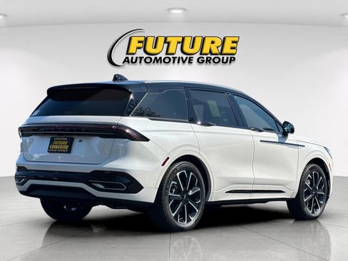 New 2026 Lincoln Nautilus Reserve AWD/4WD image 3