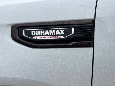 Used 2024 GMC Sierra 1500 AT4X AWD/4WD image 12
